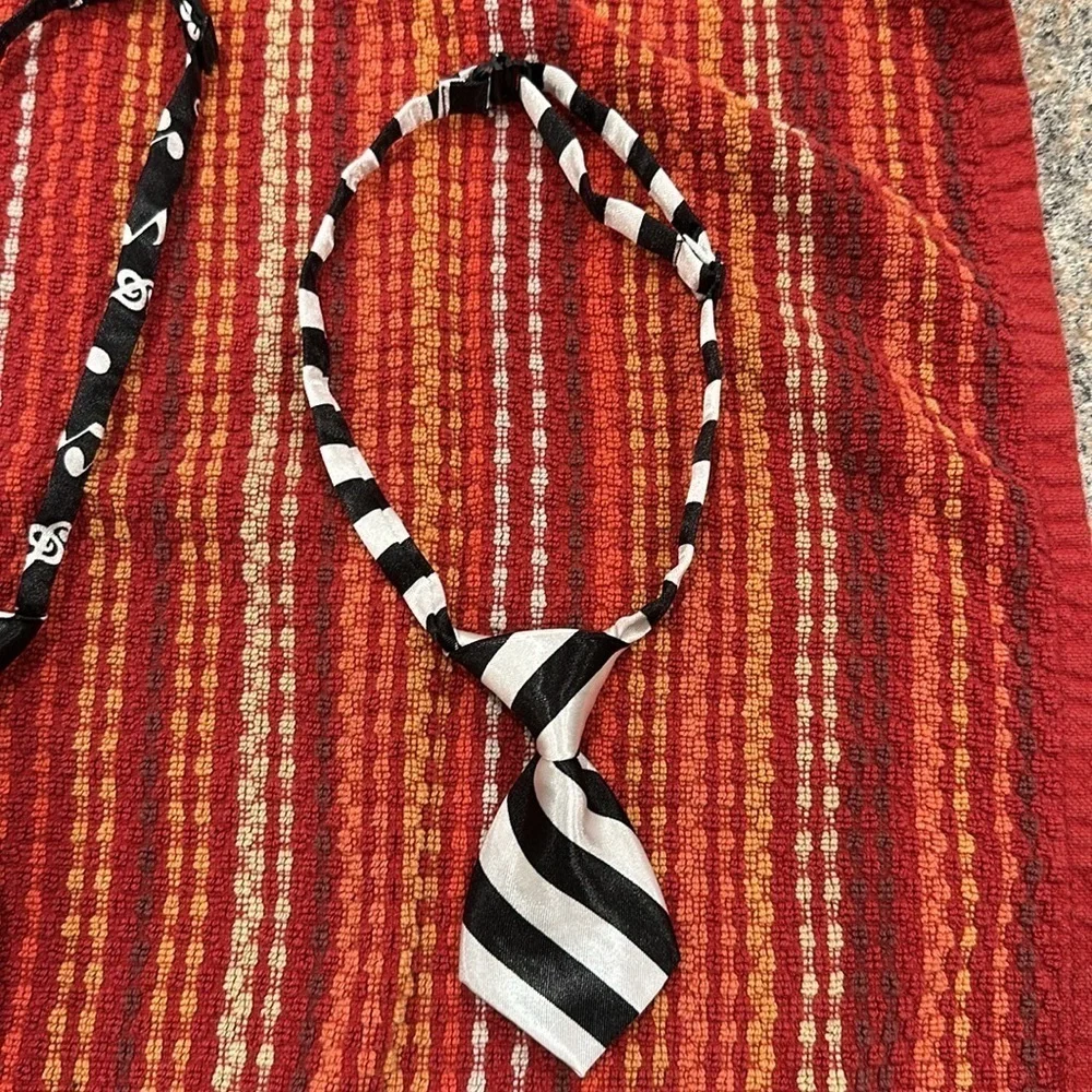 3 adjustable neckties for dogs clip on fits a small dog like a Pomeranian